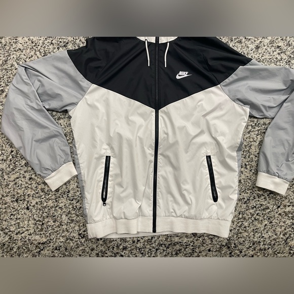Nike Jacket Men’s Large Black White Windrunner Full Zip Hood (727324-101) - Picture 2 of 8